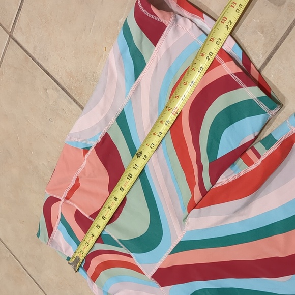 Torrid Active Plus Size Multi Colored Active Wicking Bike Short Size 3 - Picture 4 of 4